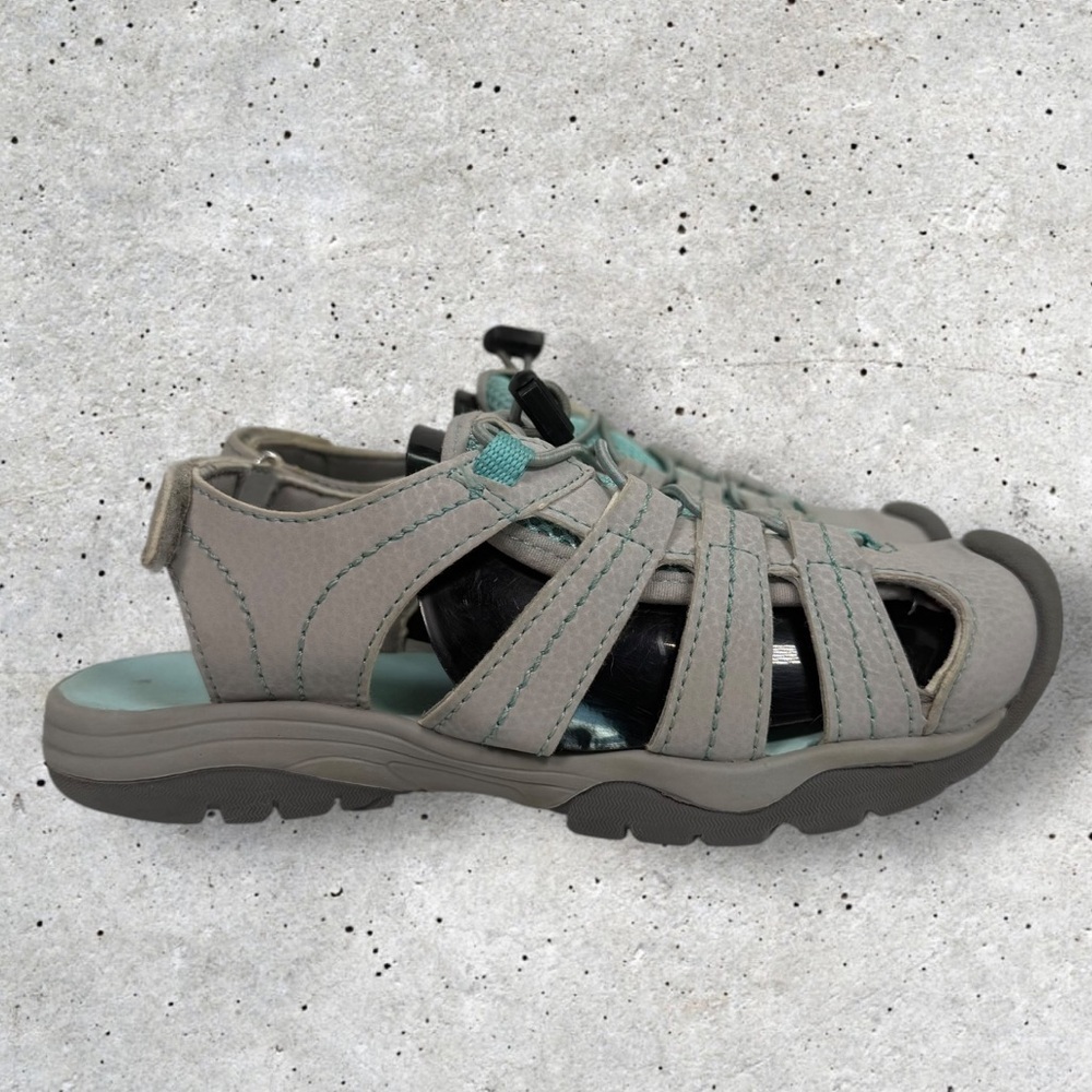 Kids Eddie Bauer Kristen bump toe sandals size 2